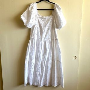 KINGS ROAD NWT Eyelet embroidery white maxi dress - L